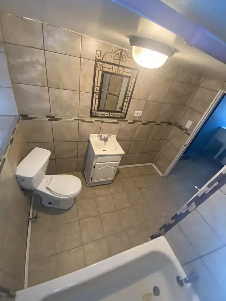 2053 West 70th Street Chicago IL 60636