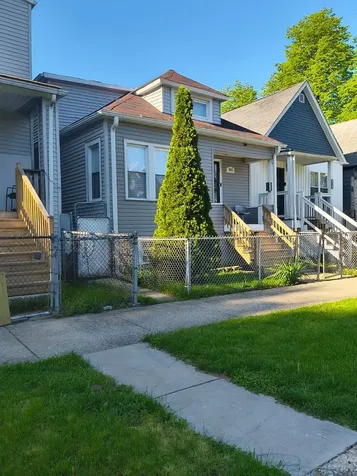 2053 West 70th Street Chicago IL 60636