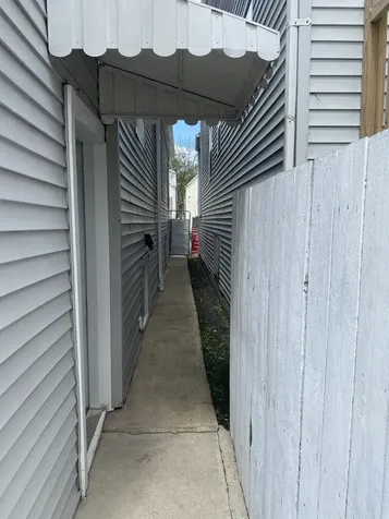 2053 West 70th Street Chicago IL 60636