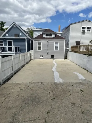 2053 West 70th Street Chicago IL 60636