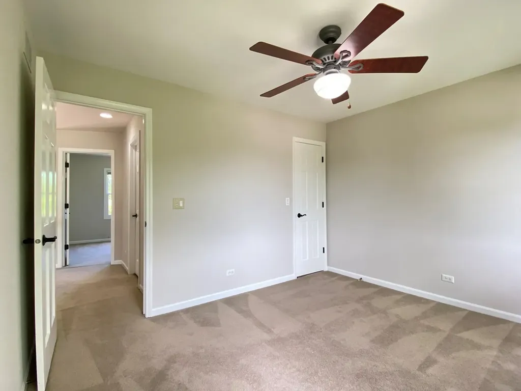 720 Kendridge Court Aurora IL 60502