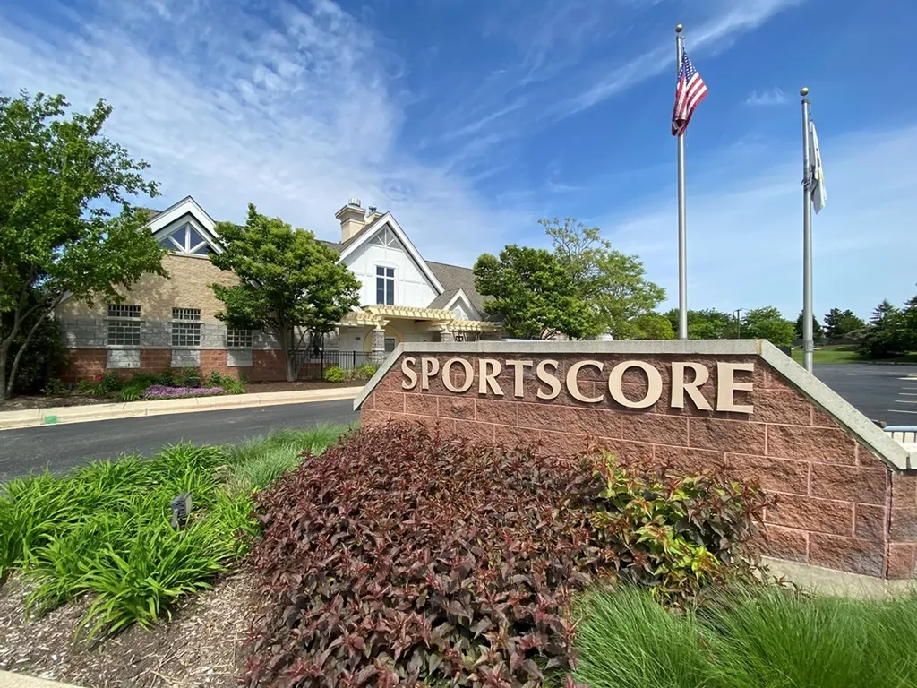720 Kendridge Court Aurora IL 60502