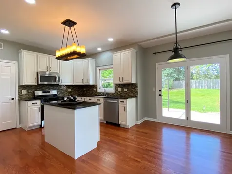 720 Kendridge Court Aurora IL 60502