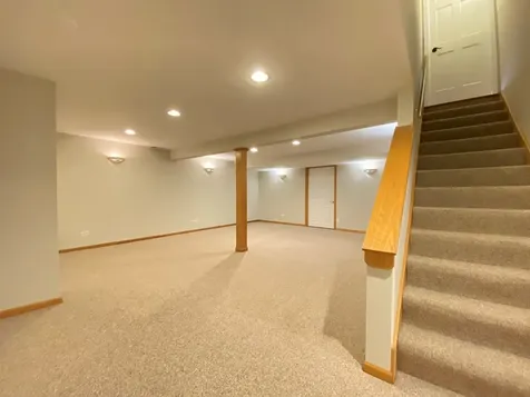 720 Kendridge Court Aurora IL 60502