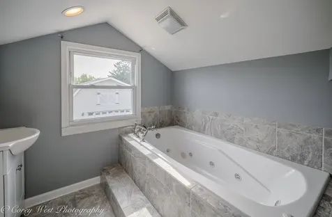 230 Sabin Street Sycamore IL 60178