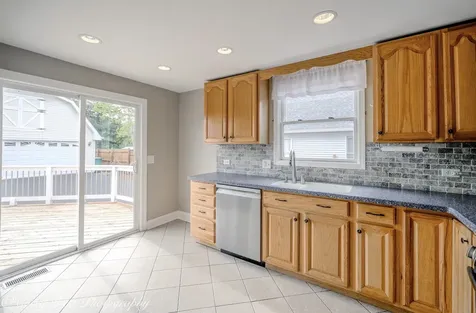 230 Sabin Street Sycamore IL 60178