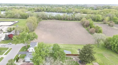 230 Sabin Street Sycamore IL 60178