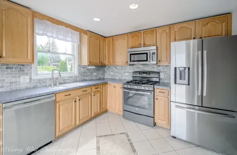 230 Sabin Street Sycamore IL 60178