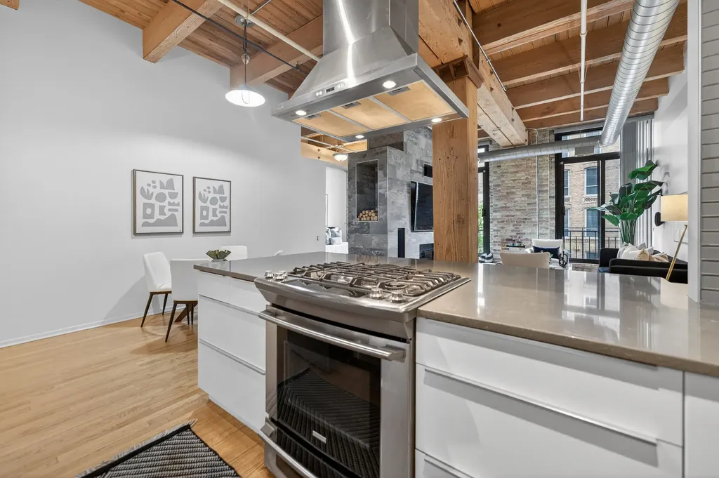 375 West Erie Street Chicago IL 60610