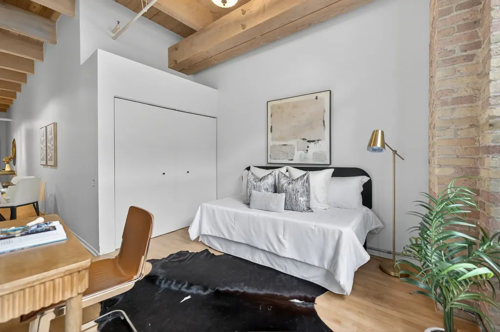 375 West Erie Street Chicago IL 60610