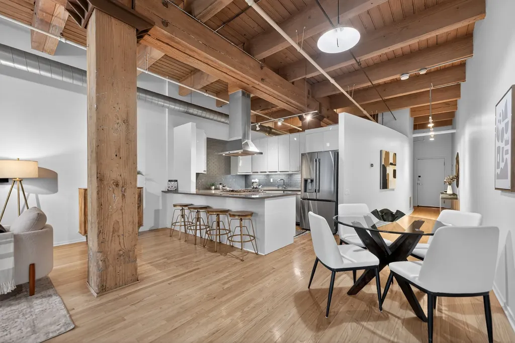 375 West Erie Street Chicago IL 60610