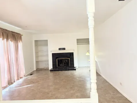 375 Longford Drive Elgin IL 60120