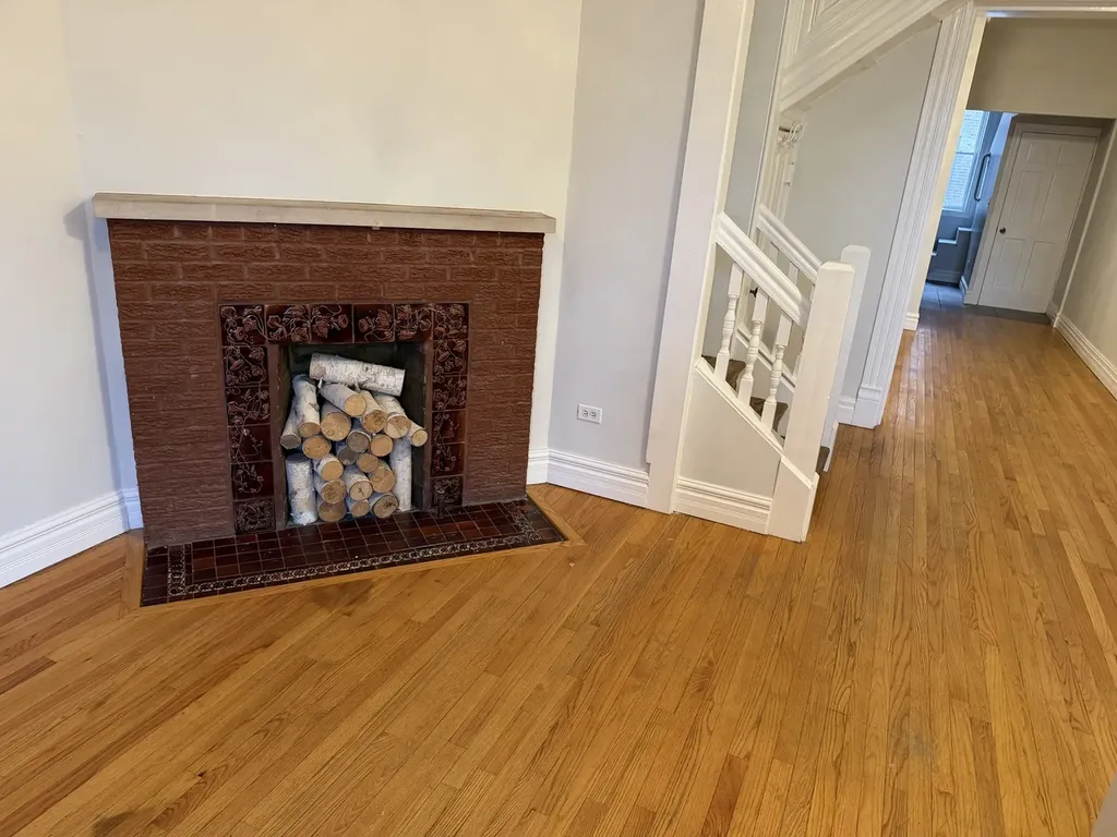 4104 South Lake Park Avenue Chicago IL 60653