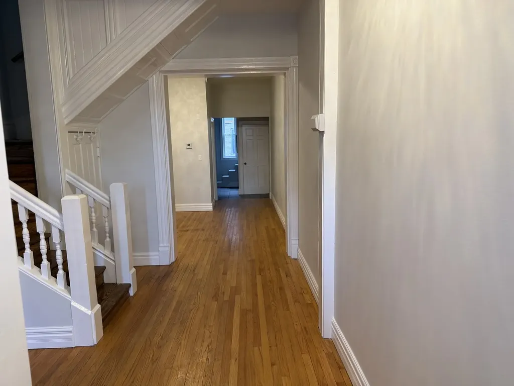 4104 South Lake Park Avenue Chicago IL 60653