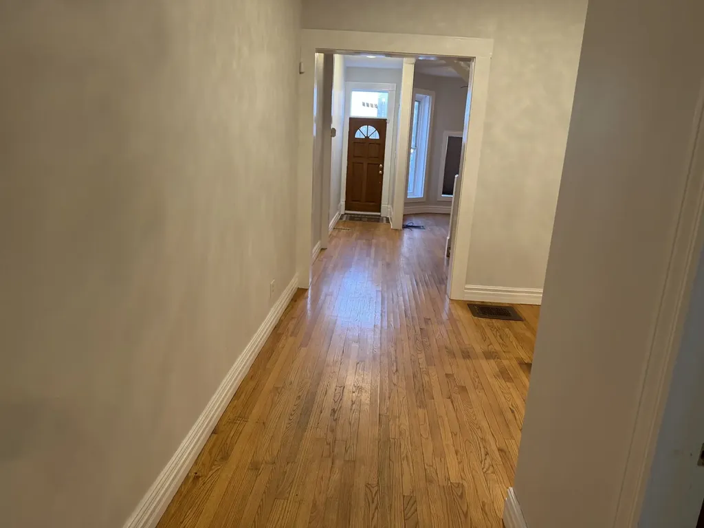 4104 South Lake Park Avenue Chicago IL 60653