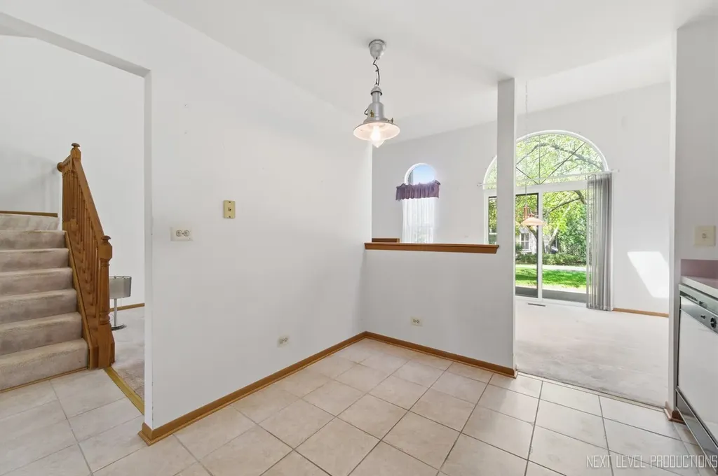1334 Coldspring Road Carol Stream IL 60188