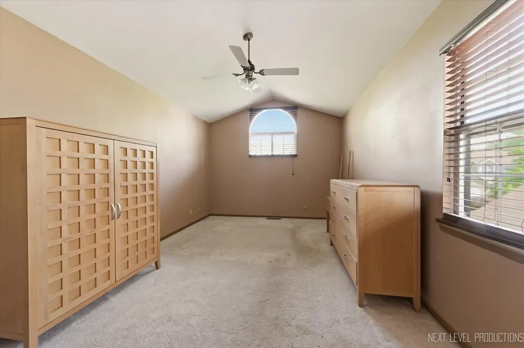 1334 Coldspring Road Carol Stream IL 60188