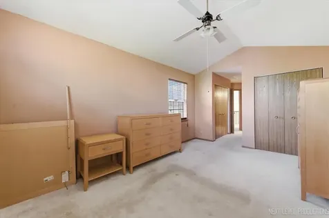 1334 Coldspring Road Carol Stream IL 60188