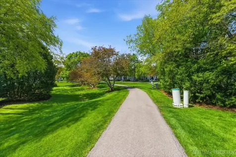 1334 Coldspring Road Carol Stream IL 60188