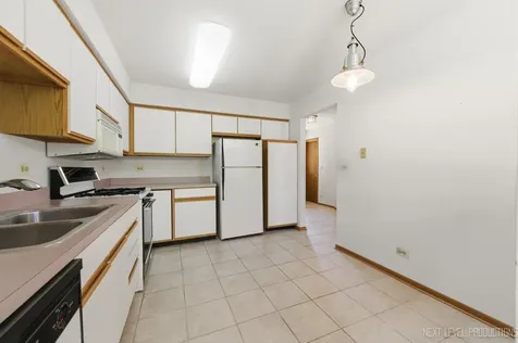 1334 Coldspring Road Carol Stream IL 60188