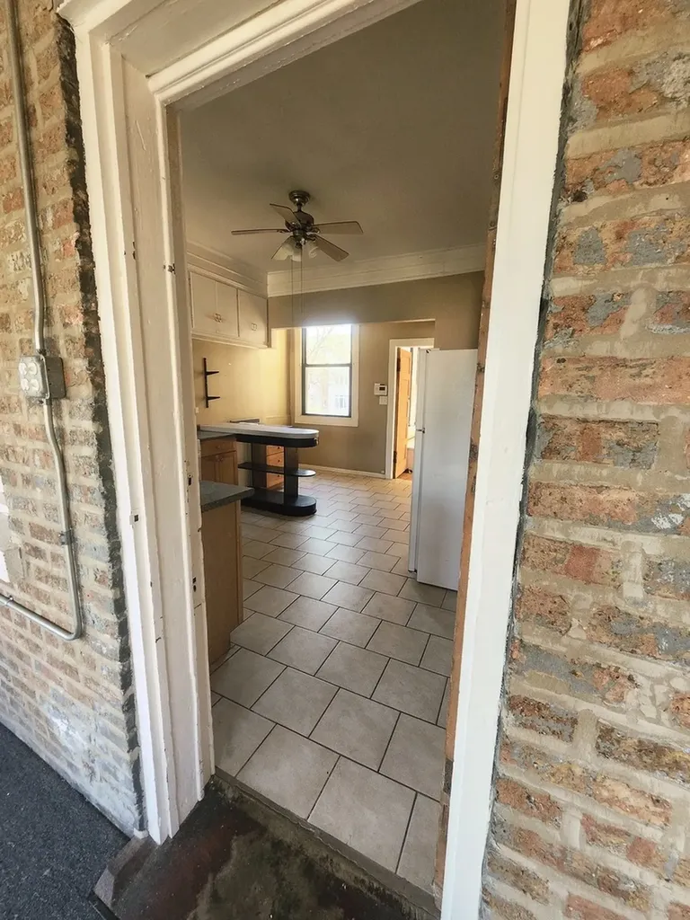419 East 46th Street Chicago IL 60653