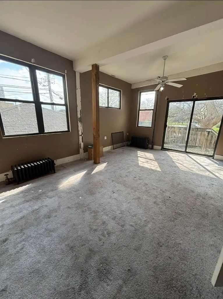 419 East 46th Street Chicago IL 60653