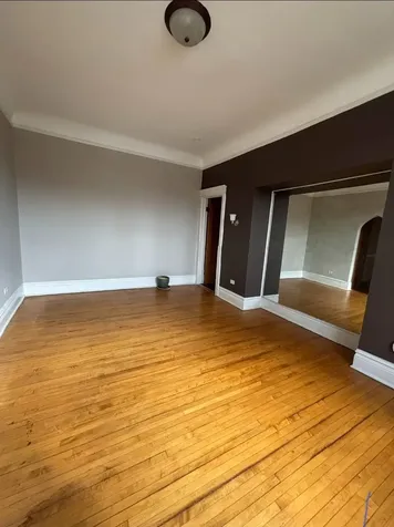 419 East 46th Street Chicago IL 60653