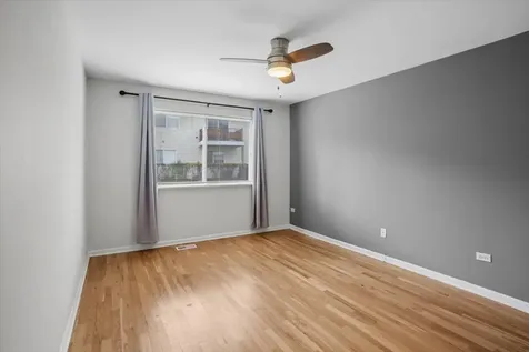 1009 Huntington Drive Elk Grove Village IL 60007