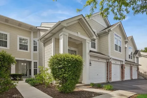 1009 Huntington Drive Elk Grove Village IL 60007