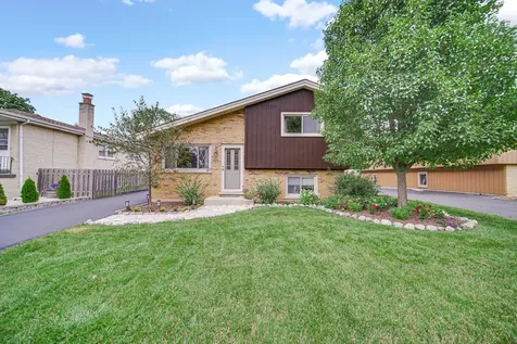 557 West Crockett Avenue Elmhurst IL 60126