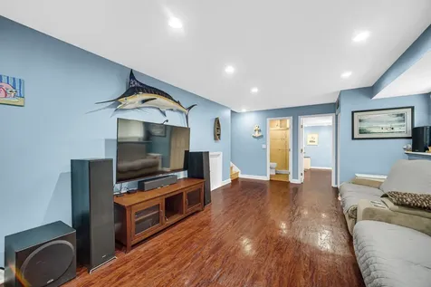 557 West Crockett Avenue Elmhurst IL 60126