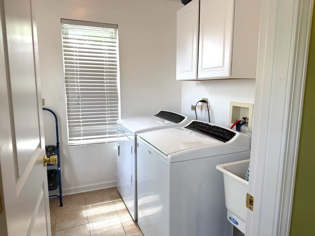 1236 South Washington Street Lockport IL 60441