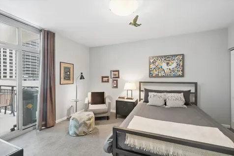 21 West Chestnut Street Chicago IL 60610