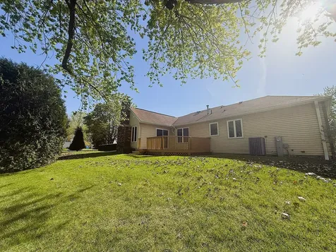 300 Fieldstone Lane Dixon IL 61021