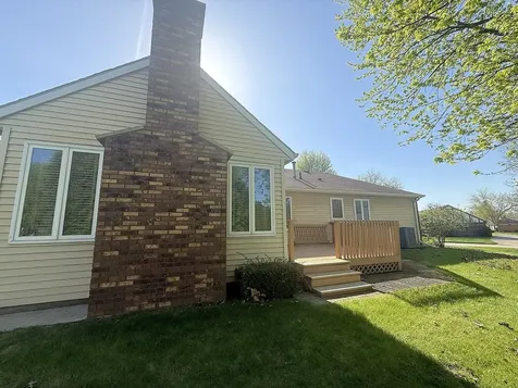 300 Fieldstone Lane Dixon IL 61021