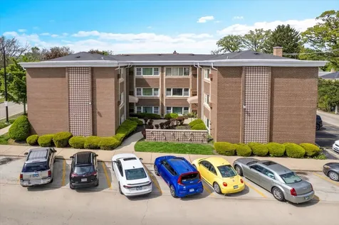 2257 Des Plaines Avenue North Riverside IL 60546