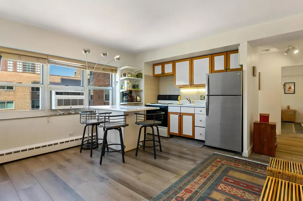 4960 North Marine Drive Chicago IL 60640