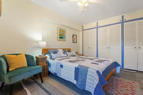 4960 North Marine Drive Chicago IL 60640