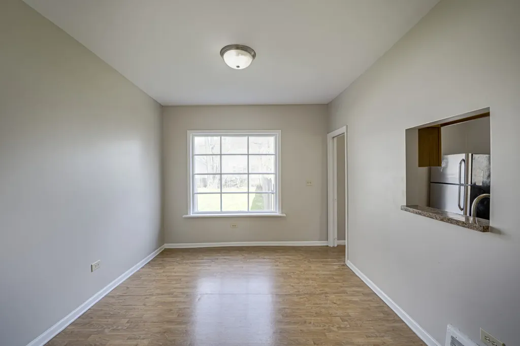 371 Cedar Street Aurora IL 60506