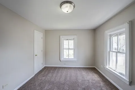 371 Cedar Street Aurora IL 60506