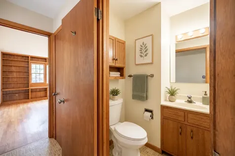 8 Candlewick Court North Aurora IL 60542