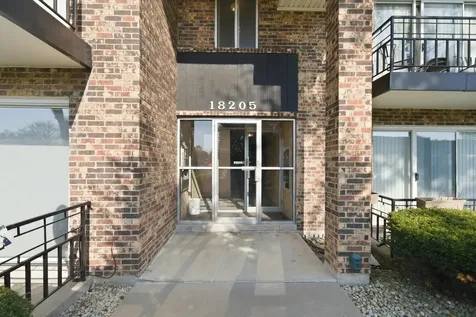 18205 Hart Drive Homewood IL 60430