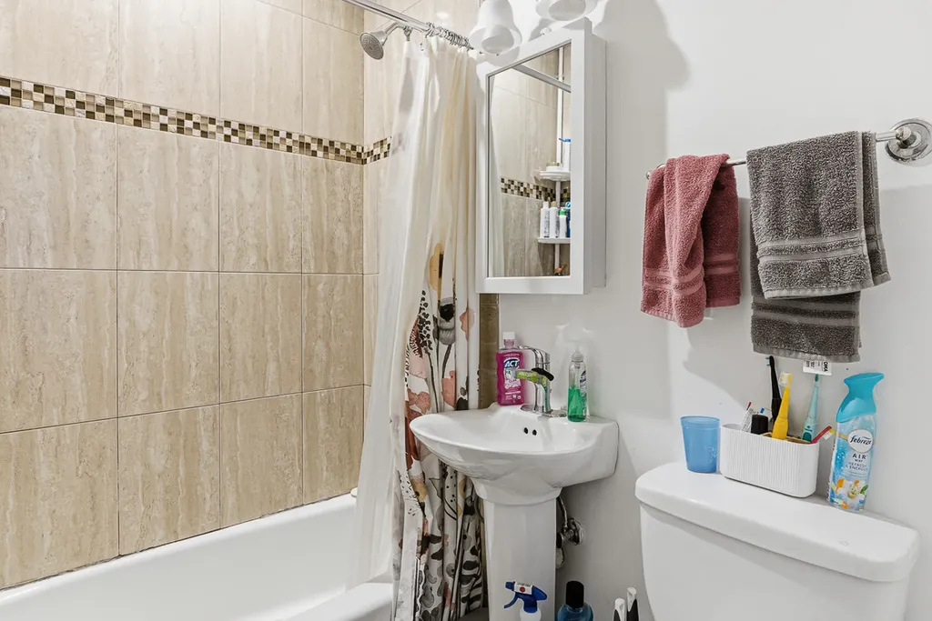 5544 West Belmont Avenue Chicago IL 60641