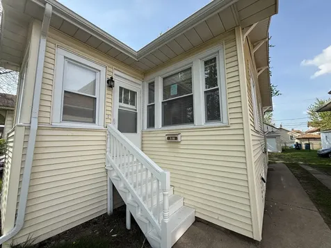 338 157TH Street Calumet City IL 60409