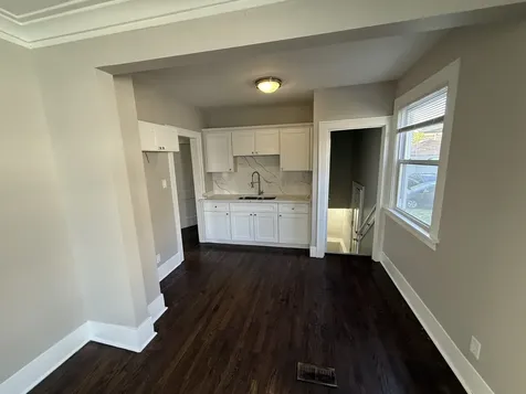 338 157TH Street Calumet City IL 60409