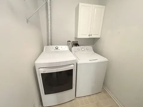 652 Lincoln Station Drive Oswego IL 60543