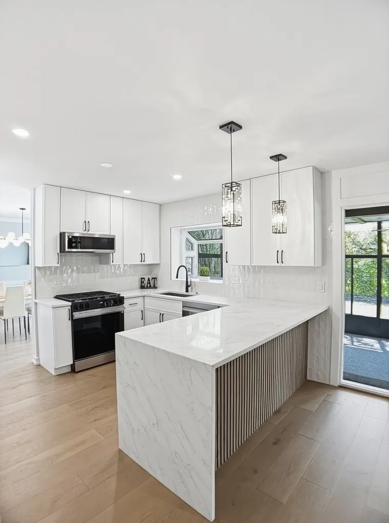 19W071 Avenue Chateaux Oak Brook IL 60523