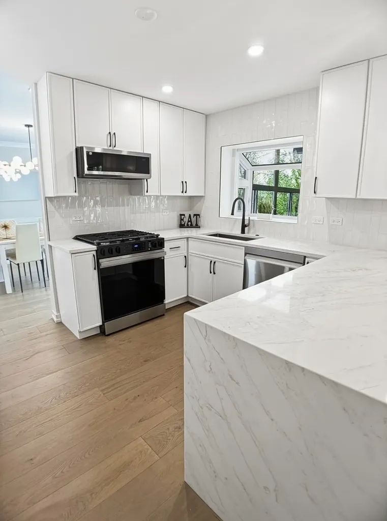 19W071 Avenue Chateaux Oak Brook IL 60523