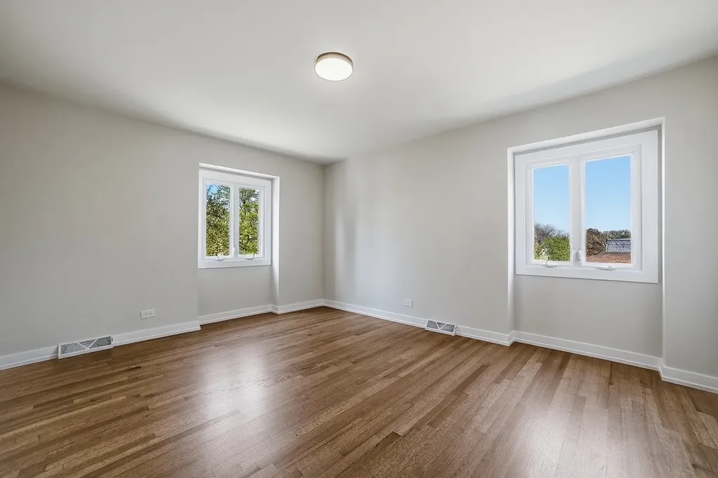 19W071 Avenue Chateaux Oak Brook IL 60523