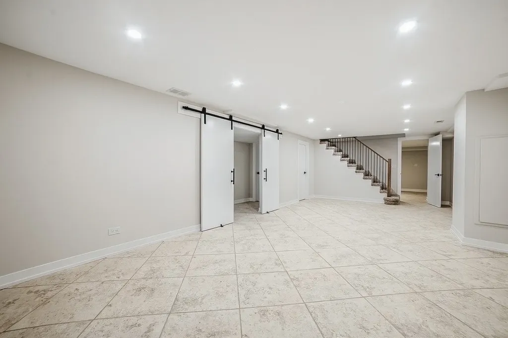 19W071 Avenue Chateaux Oak Brook IL 60523